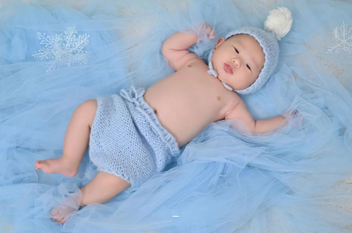 梅河口宝宝几个月可以吃饭